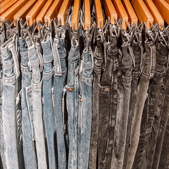 Re-Vamping my closet!!! Glitz style! - Picture 9 of 9